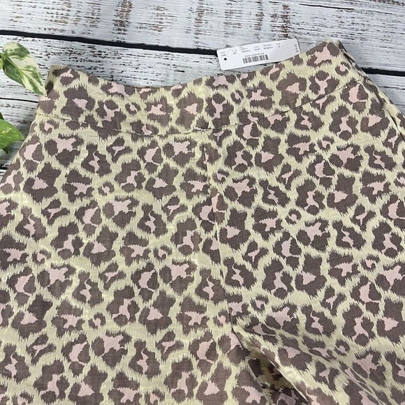 J. Crew Shorts size 0 Pink Gold Taupe Cheetah Leopard Shinny Cruise Vacation - Picture 2 of 12